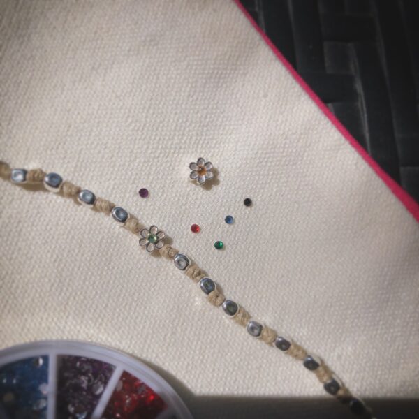 Braccialetto Cubotti &  Margheritina con Brillantino Colorato