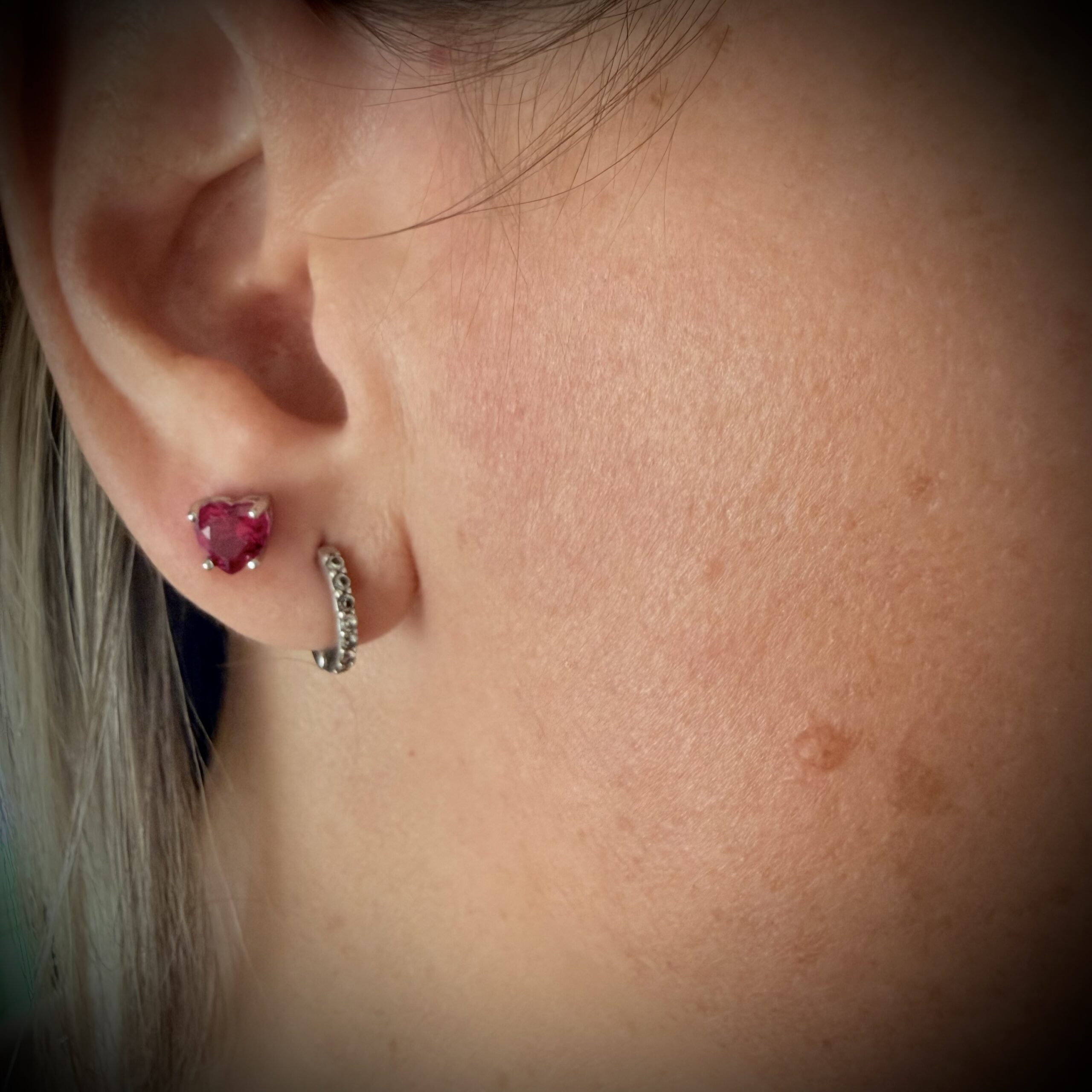 Orecchini zircone cuore incastonato - immagine 3
